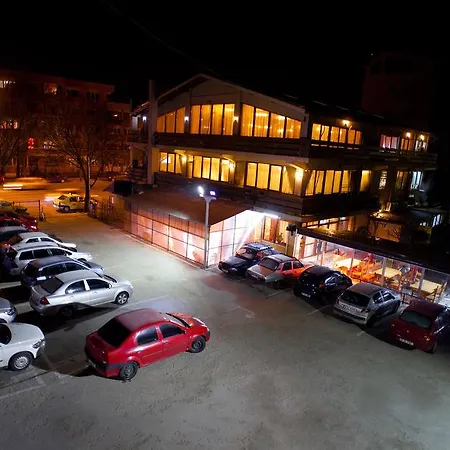 La Gil Bükreş